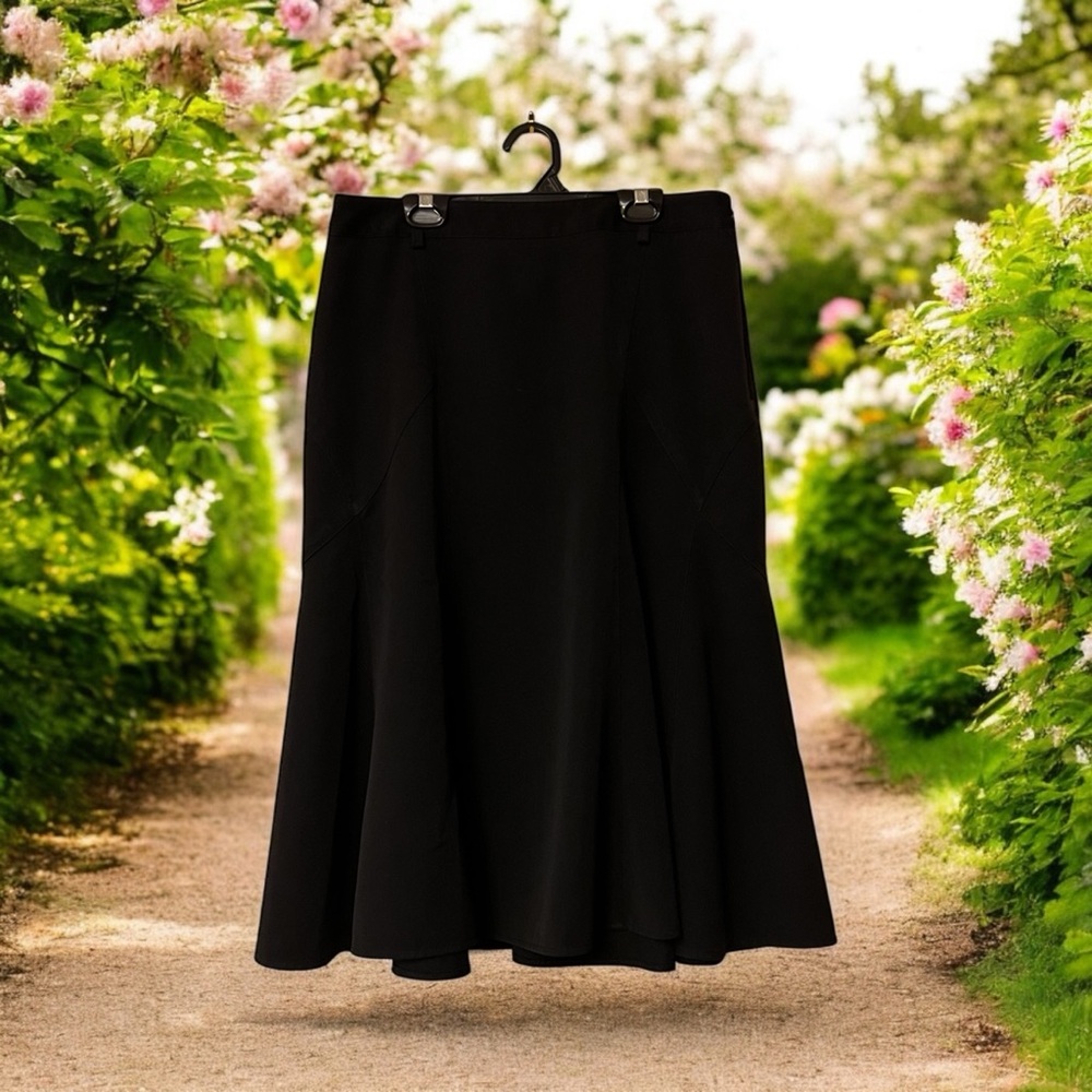 East 5th Black Skirt